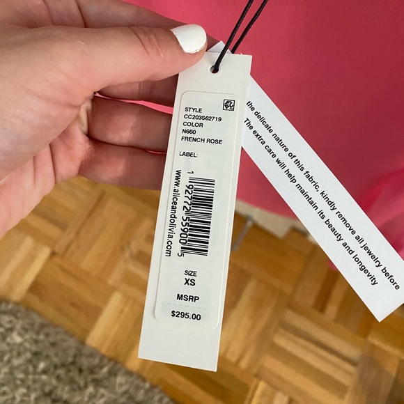 NWT Alice and Olivia top - Picture 5 of 7